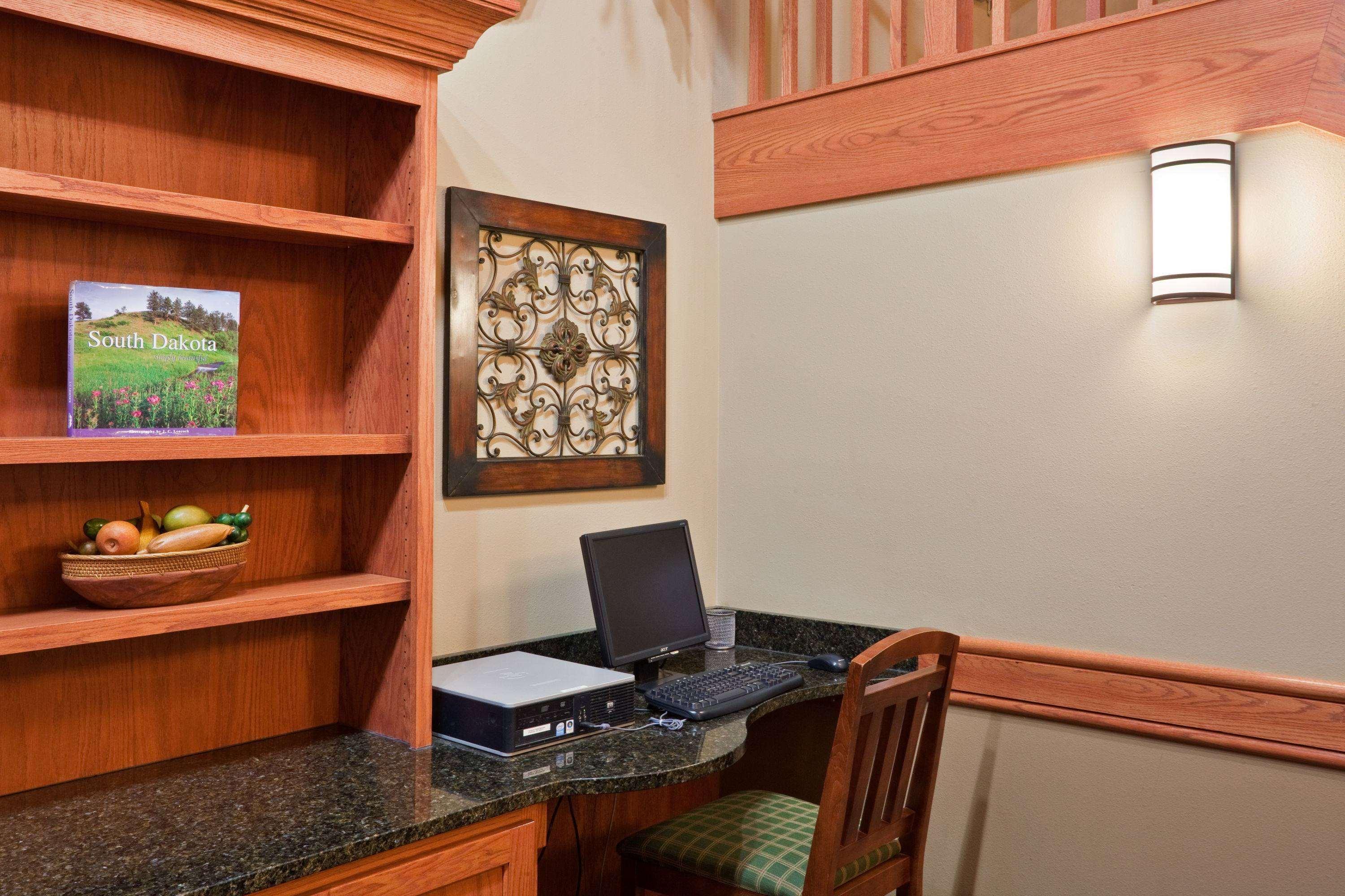 Americinn By Wyndham Fort Pierre Conference Center Extérieur photo
