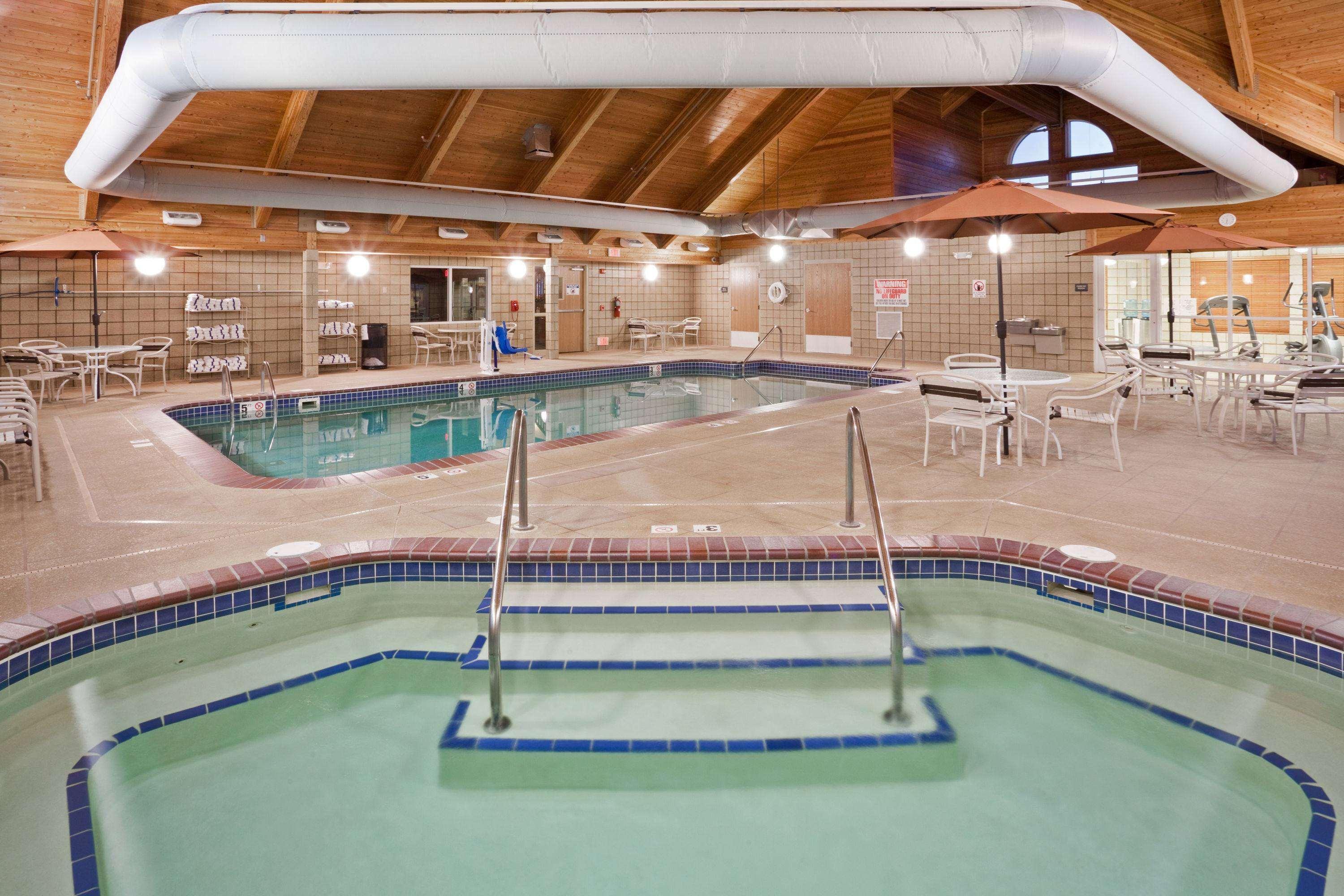 Americinn By Wyndham Fort Pierre Conference Center Extérieur photo