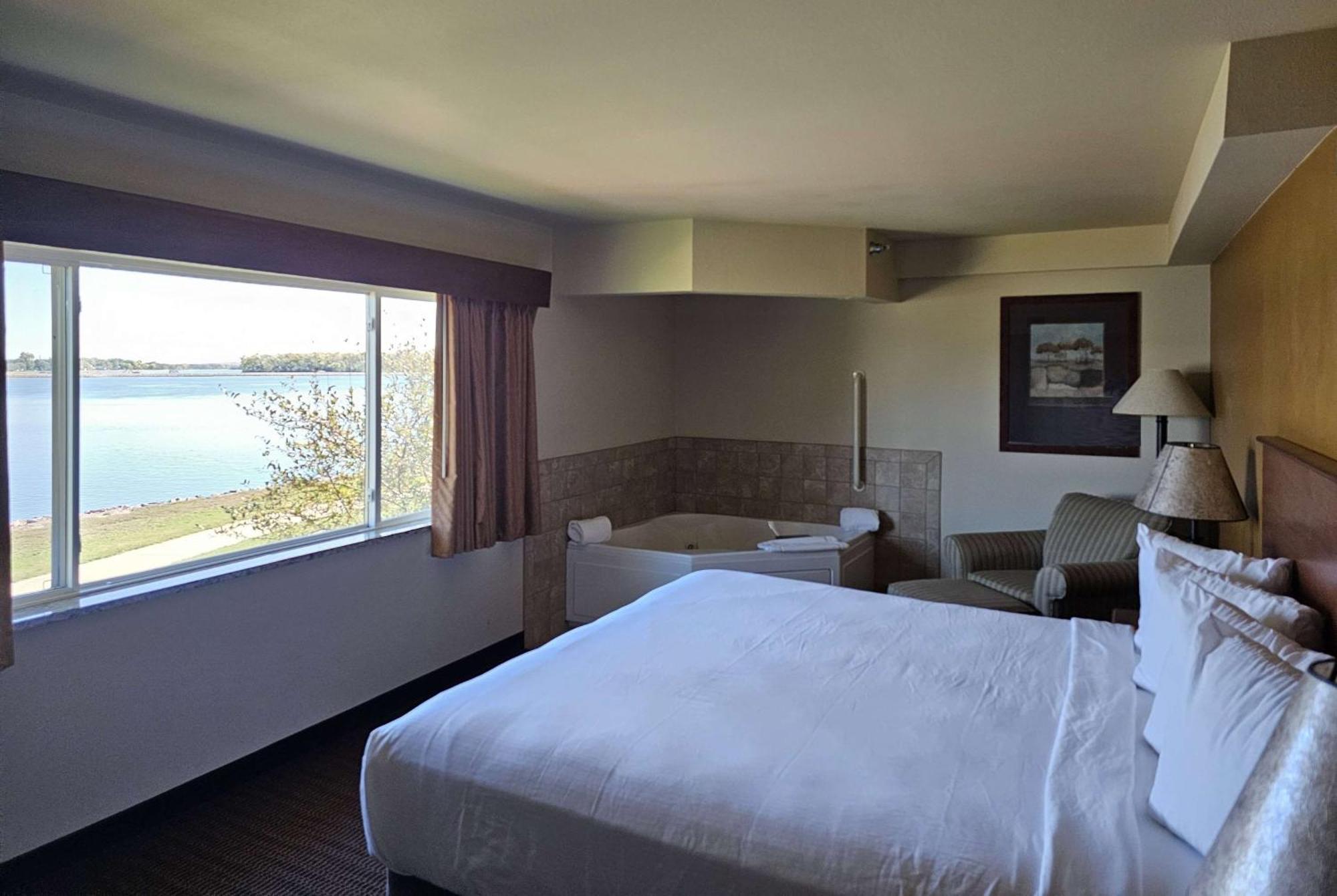 Americinn By Wyndham Fort Pierre Conference Center Extérieur photo