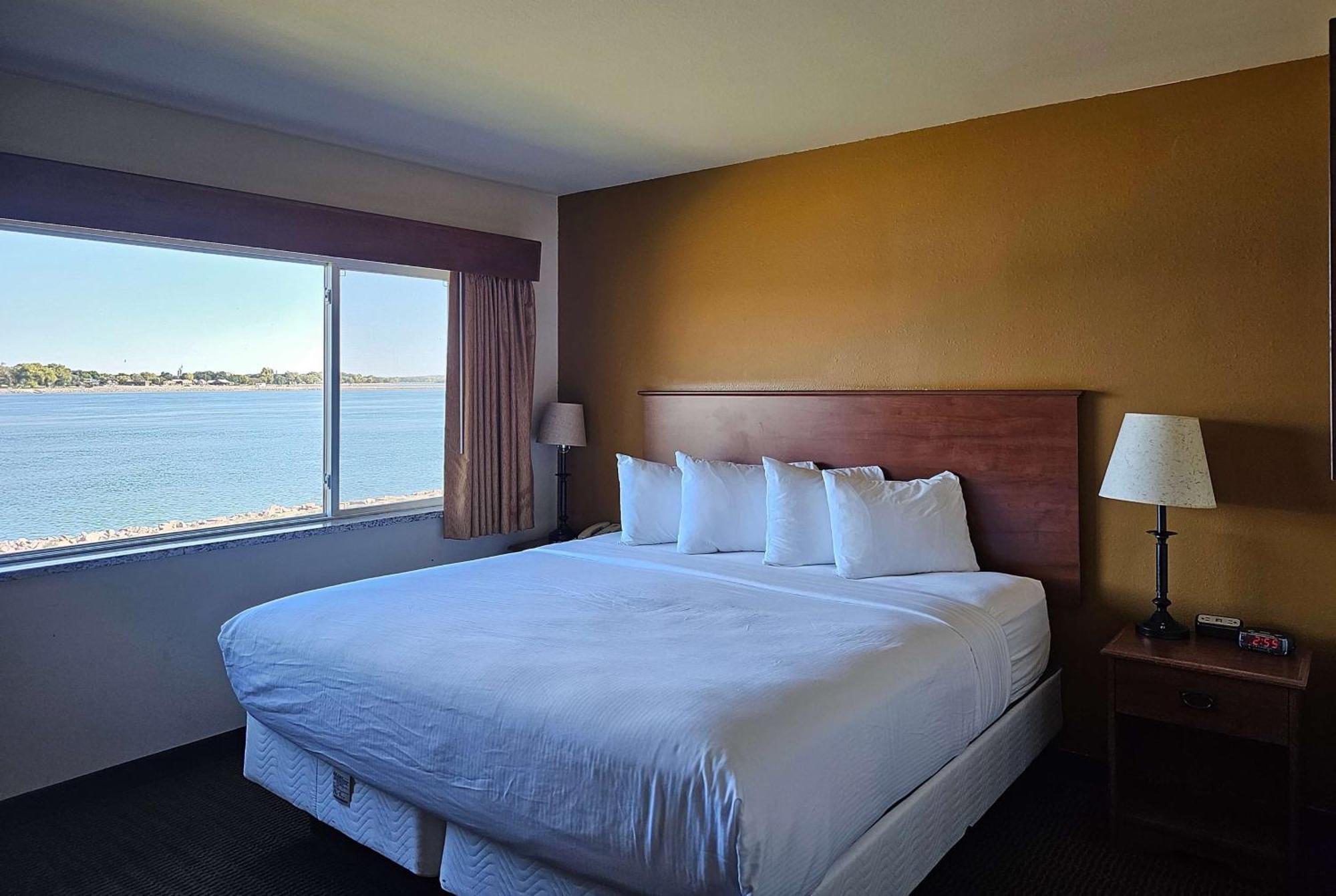 Americinn By Wyndham Fort Pierre Conference Center Extérieur photo